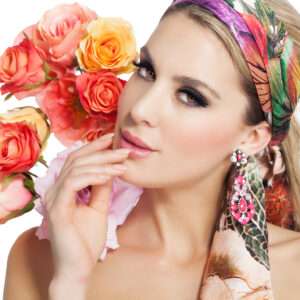 Read more about the article Silk scarves-why every stylish woman should have a few?